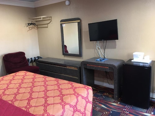 Budget Inn LAX-Lawndale image 8